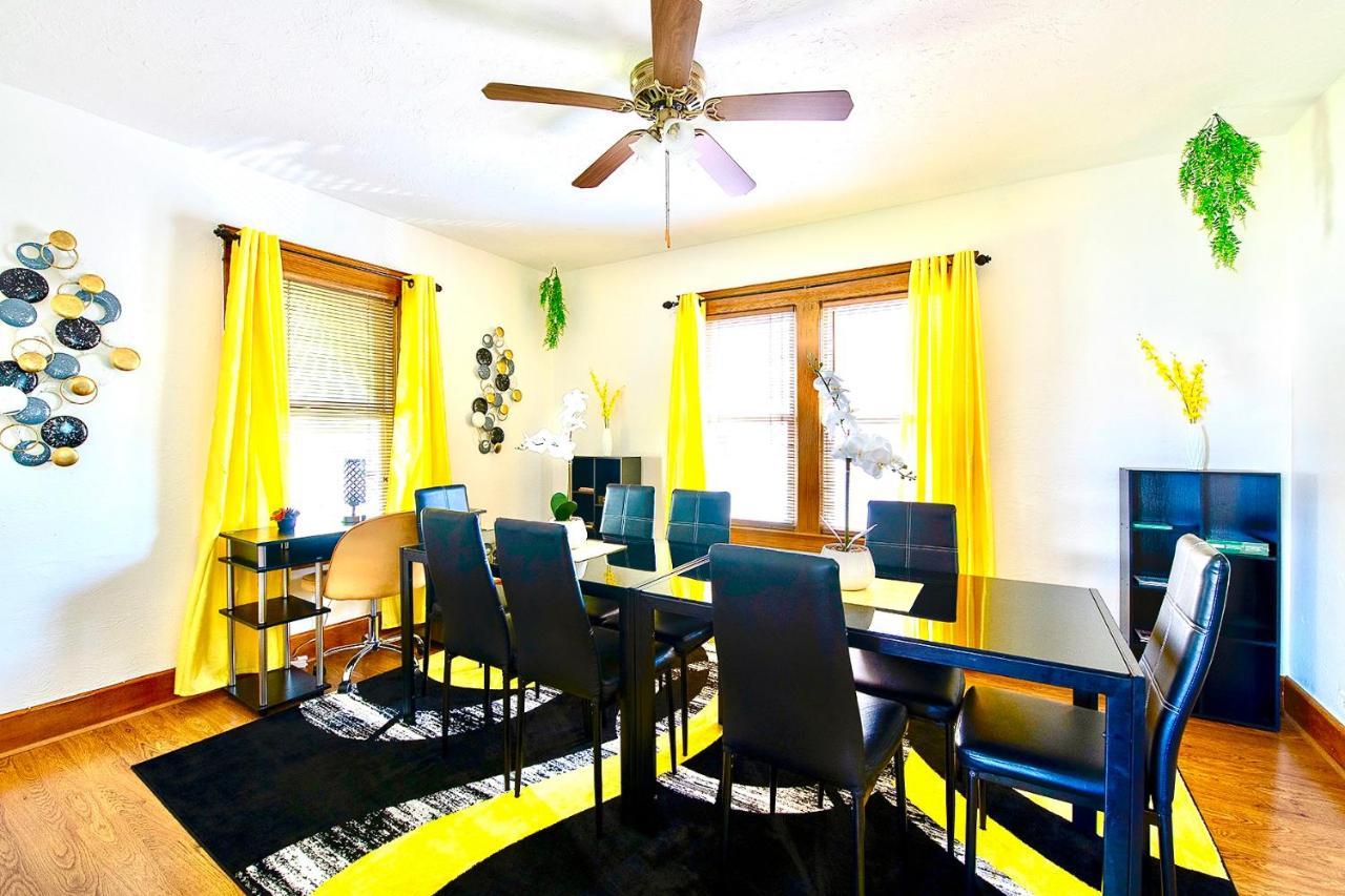 The Amber Retreat - Brooklyn Centre Comfort - Charming Space For Families, Couples & Business Travelers Near Downtown - With 300Mb Wifi, Parking & Self Check-In Кливланд Екстериор снимка