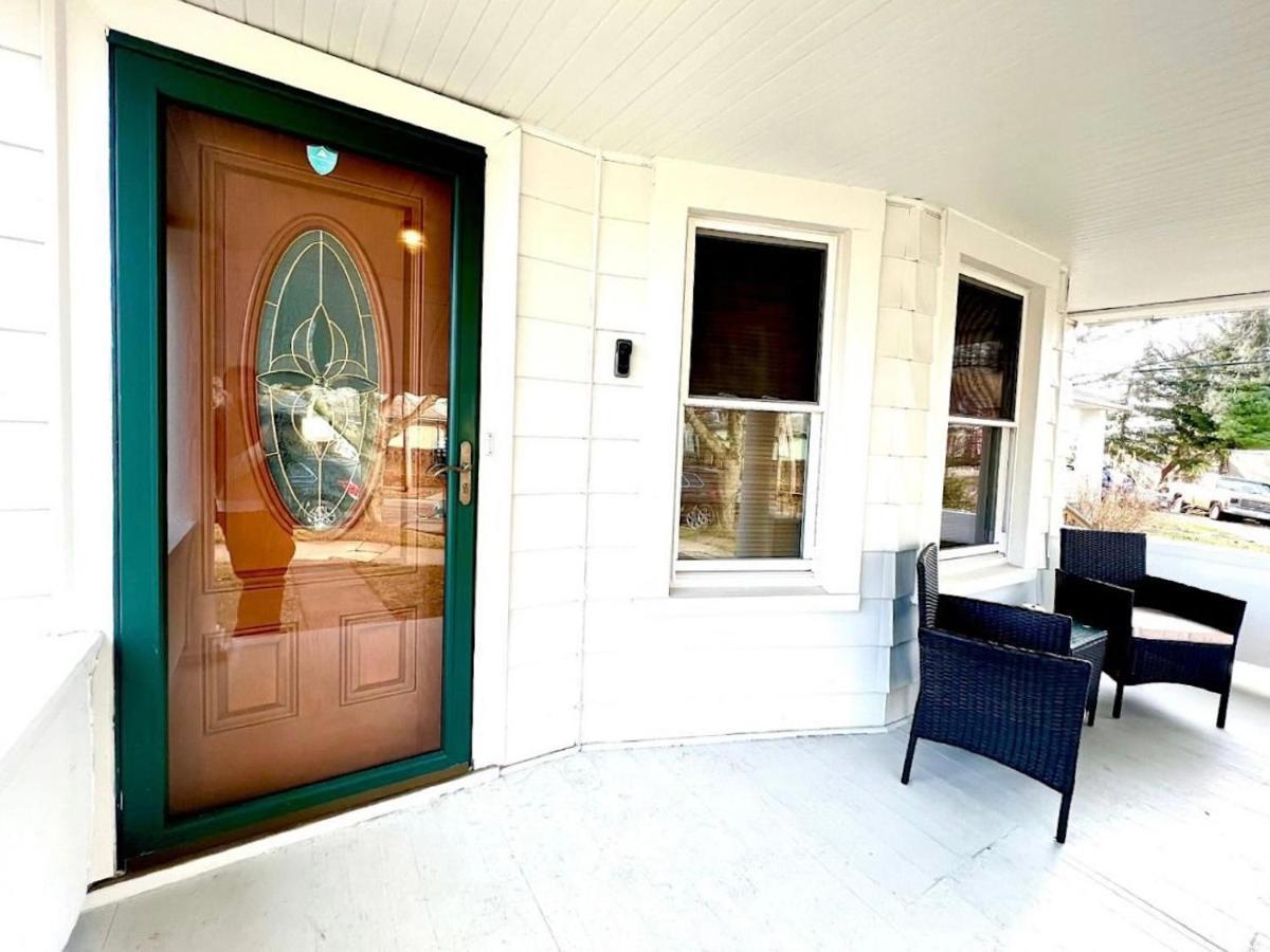 The Amber Retreat - Brooklyn Centre Comfort - Charming Space For Families, Couples & Business Travelers Near Downtown - With 300Mb Wifi, Parking & Self Check-In Кливланд Екстериор снимка