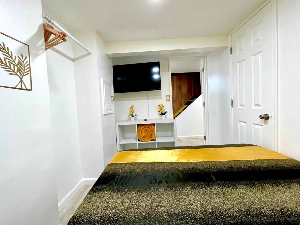 The Amber Retreat - Brooklyn Centre Comfort - Charming Space For Families, Couples & Business Travelers Near Downtown - With 300Mb Wifi, Parking & Self Check-In Кливланд Екстериор снимка