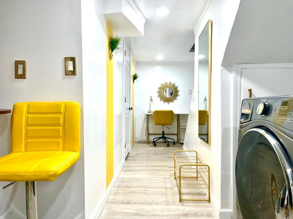 The Amber Retreat - Brooklyn Centre Comfort - Charming Space For Families, Couples & Business Travelers Near Downtown - With 300Mb Wifi, Parking & Self Check-In Кливланд Екстериор снимка