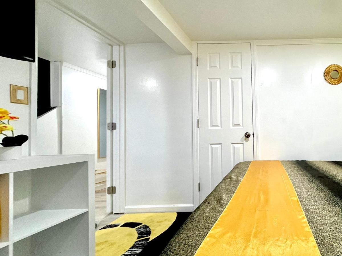 The Amber Retreat - Brooklyn Centre Comfort - Charming Space For Families, Couples & Business Travelers Near Downtown - With 300Mb Wifi, Parking & Self Check-In Кливланд Екстериор снимка
